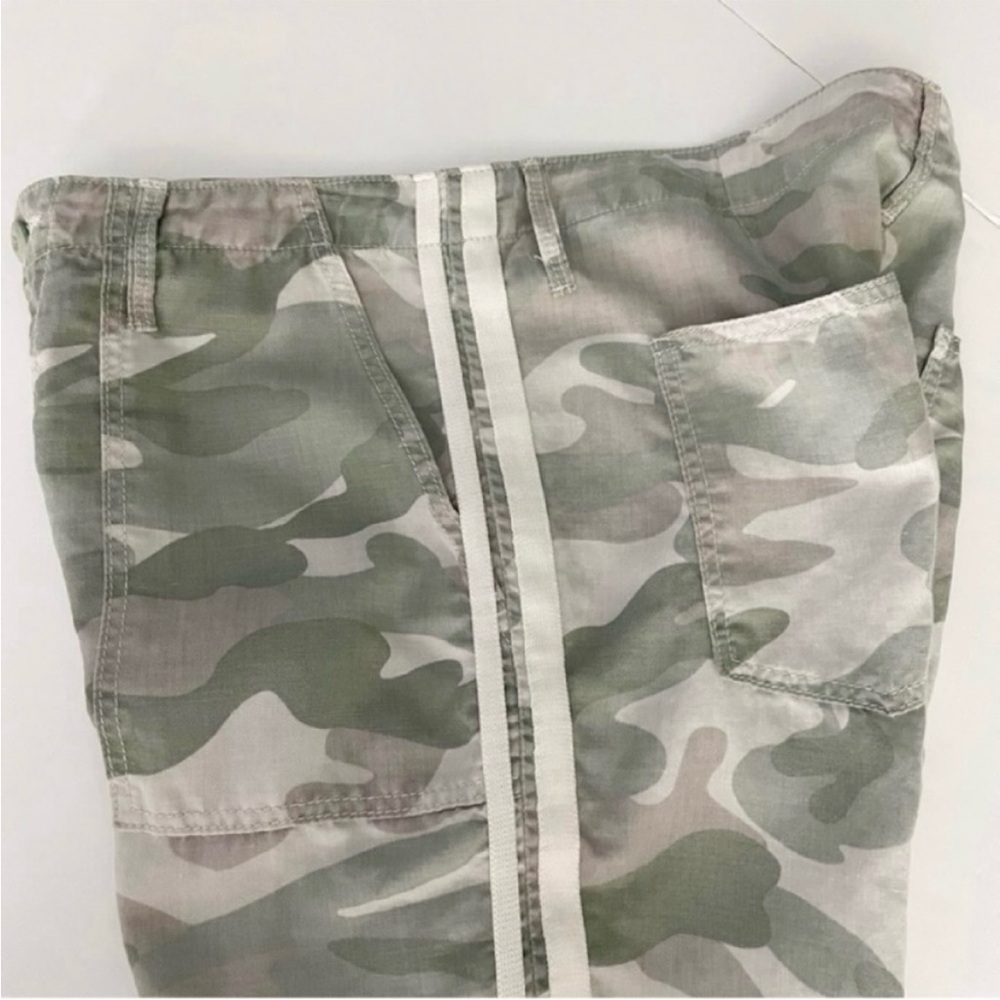 MOTHER The Shaker Chop Crop Fray Pants Camouflage Camo Desert Print - Picture 5 of 9